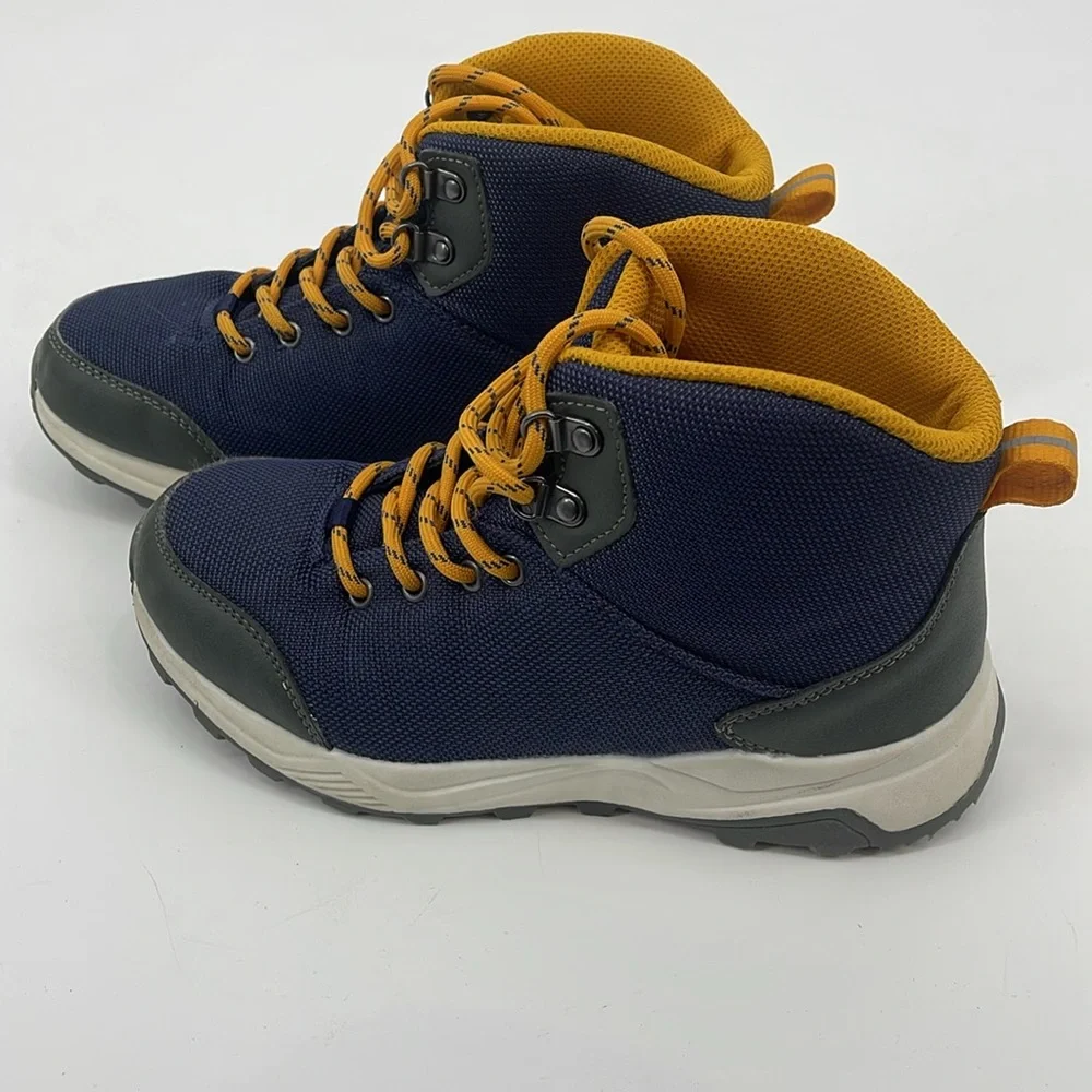 ALL IN MOTION YOUTH ANKLE BOOTS SZ 4, VERY GOOD CONDITION, PREOWNED